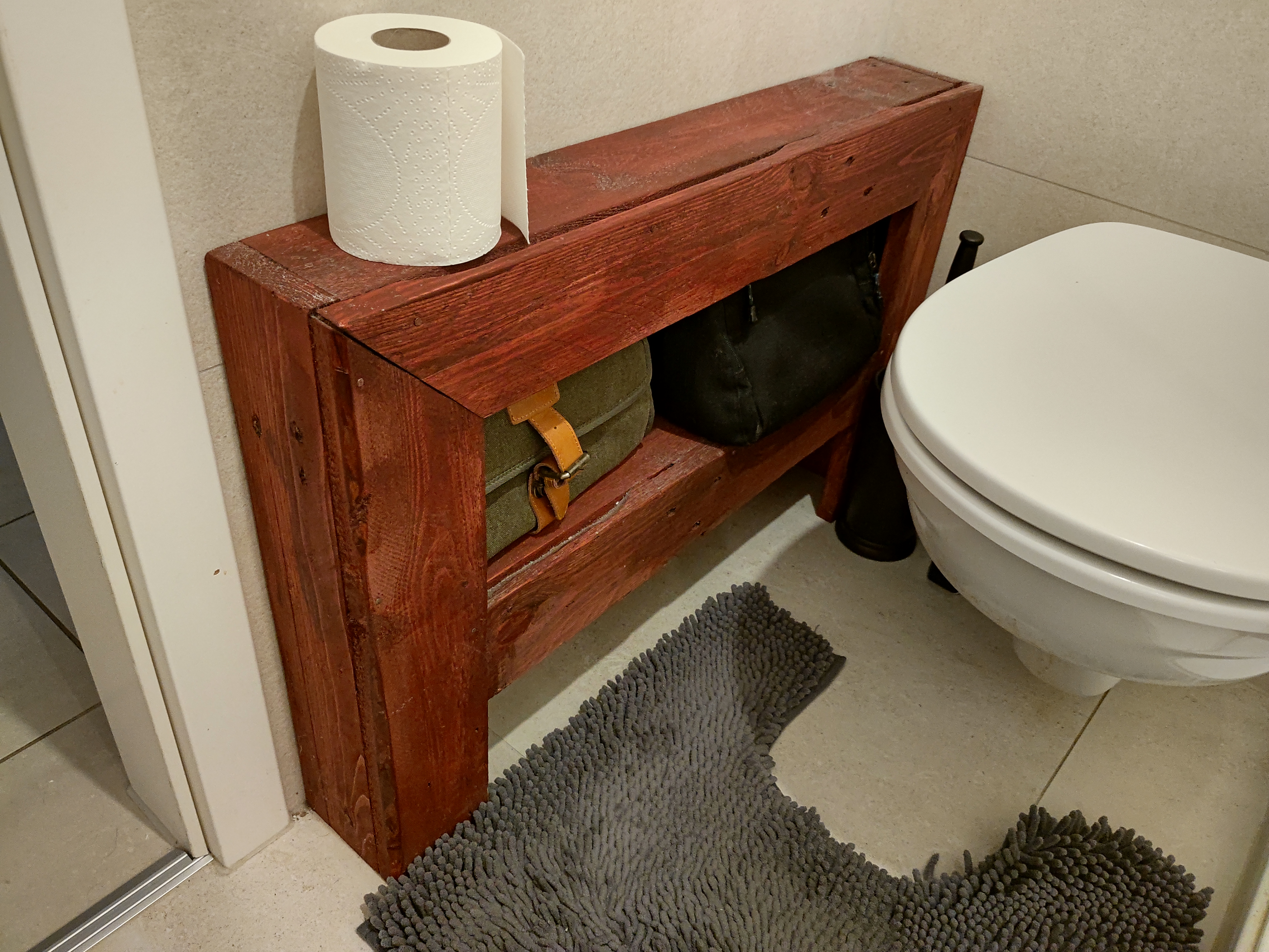 Guest bathroom shelf