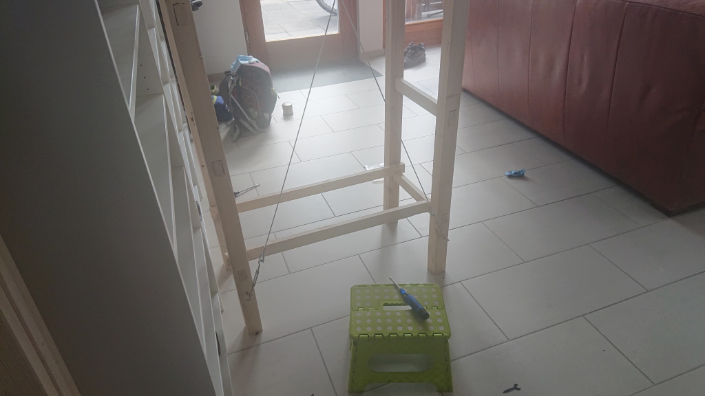 Rc_Shelf_Assembly_02.jpg