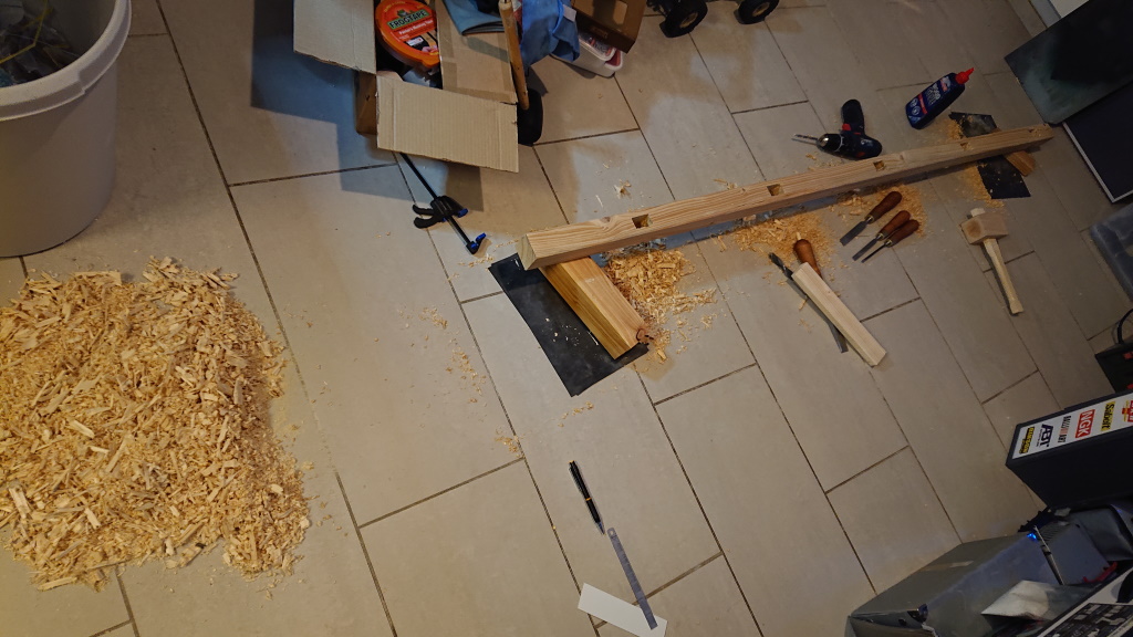 Rc_Shelf_Chiselling_Holes_01.jpg